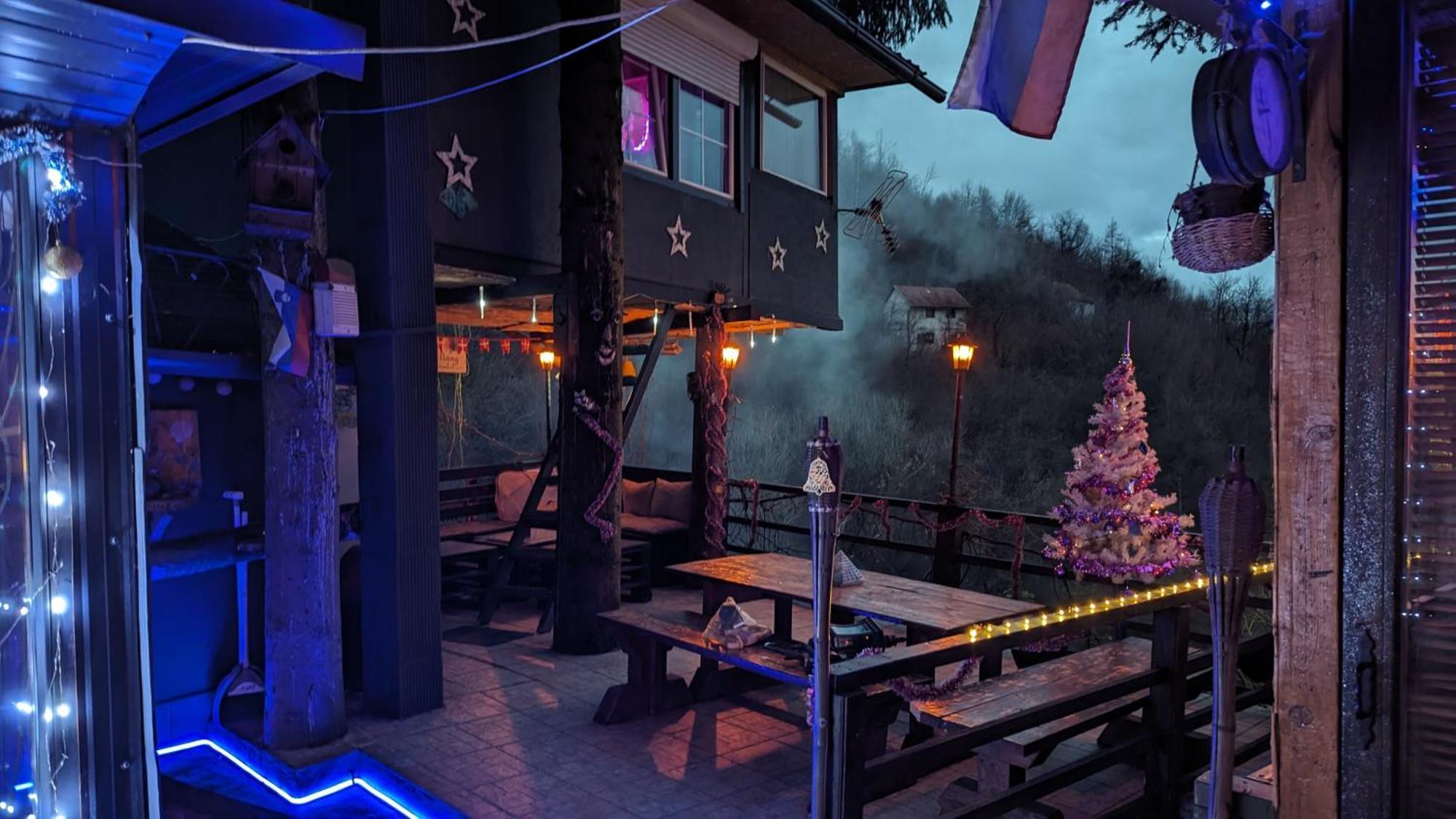 Tree House Apartman Visoko Kültér fotó